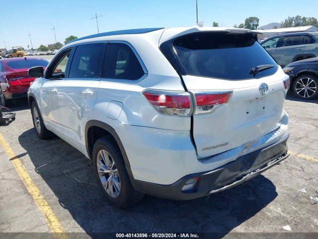 Toyota Highlander Xle V6 2015 5TDKKRFH6FS101313 Image 3