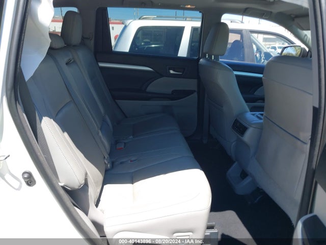 Toyota Highlander Xle V6 2015 5TDKKRFH6FS101313 Image 8