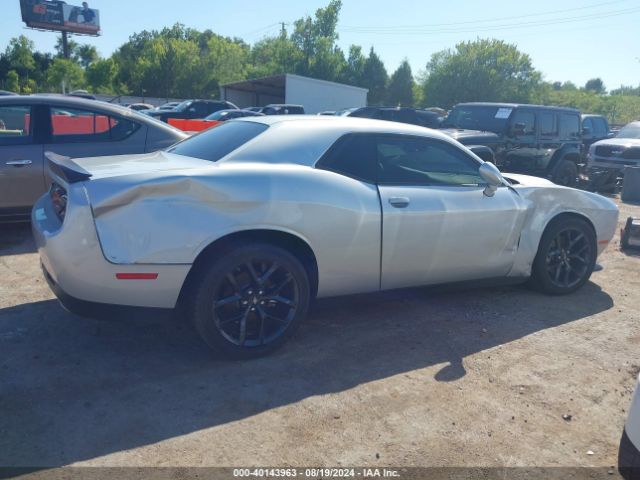2C3CDZJG3PH570943 Dodge Challenger Gt
