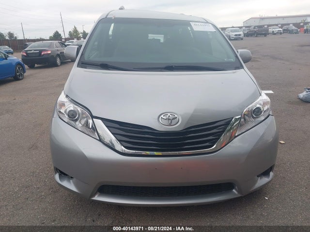 Toyota Sienna Le 8 Passenger 2017 5TDKZ3DC3HS877904 Image 12