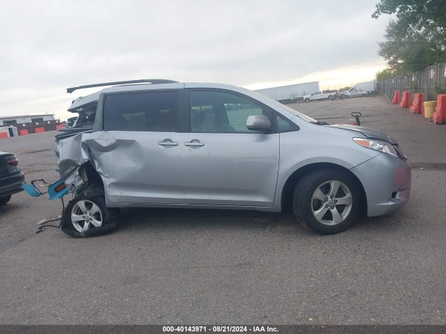 Toyota Sienna Le 8 Passenger 2017 5TDKZ3DC3HS877904 Image 13