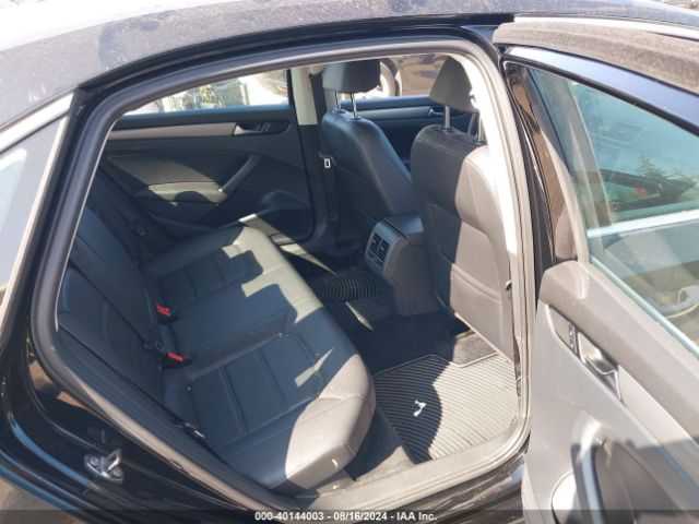 1VWBT7A31EC080283 Volkswagen Passat 1.8t Se