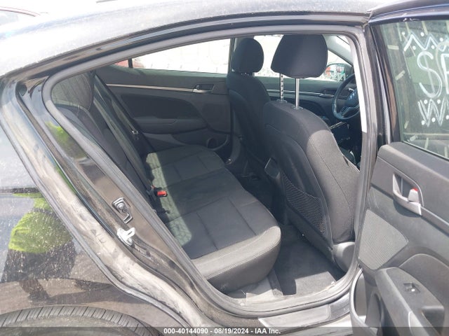 Hyundai Elantra Value Edition 2018 5NPD84LF4JH376156 Image 8