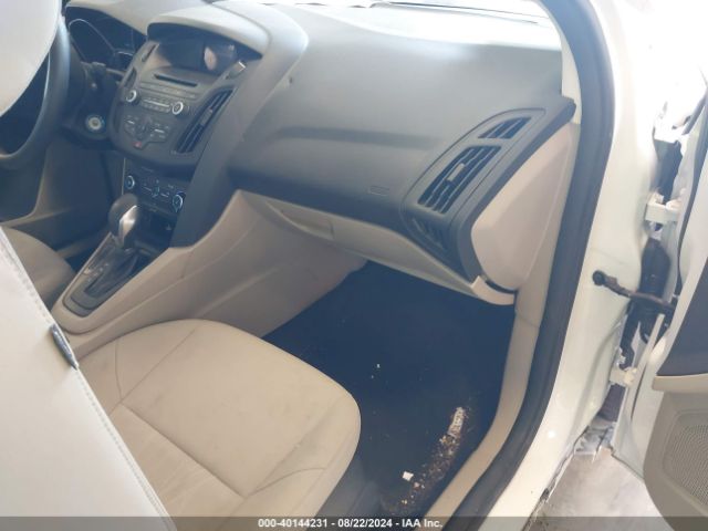 1FADP3F26HL279655 Ford FOCUS SE
