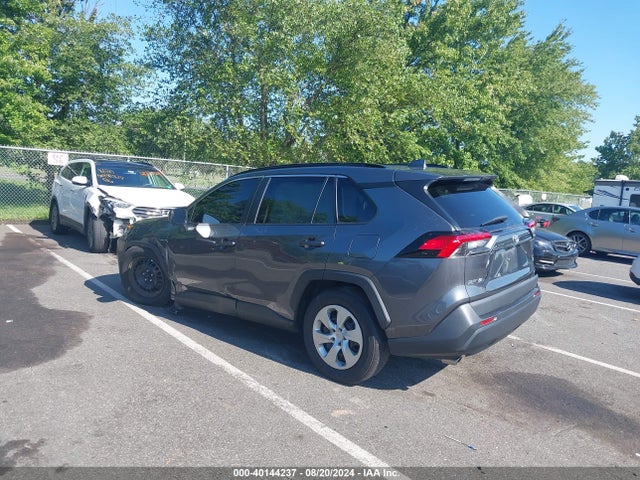 Toyota RAV4 LE 2021 2T3H1RFV5MC132830 Image 3
