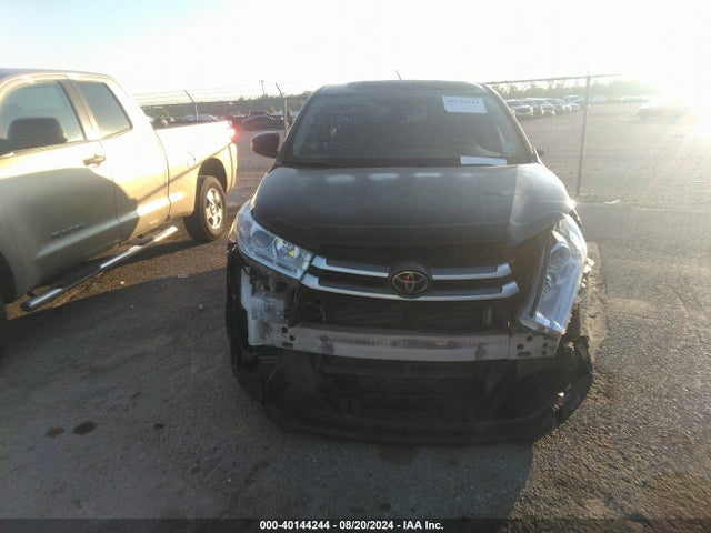 Toyota Highlander Le 2019 5TDZZRFH4KS320890 Image 12