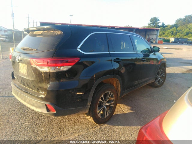Toyota Highlander Le 2019 5TDZZRFH4KS320890 Image 13