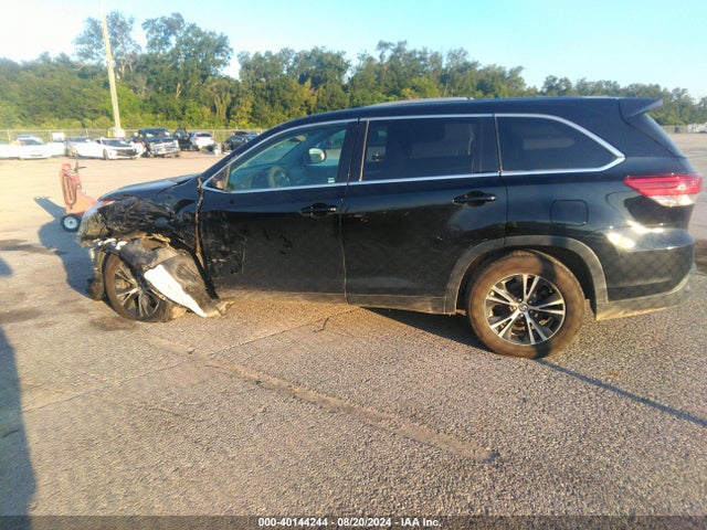 Toyota Highlander Le 2019 5TDZZRFH4KS320890 Image 14