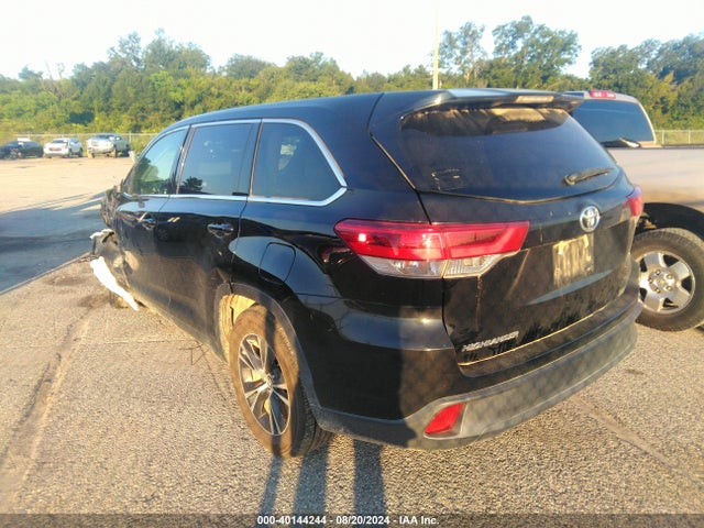 Toyota Highlander Le 2019 5TDZZRFH4KS320890 Image 3