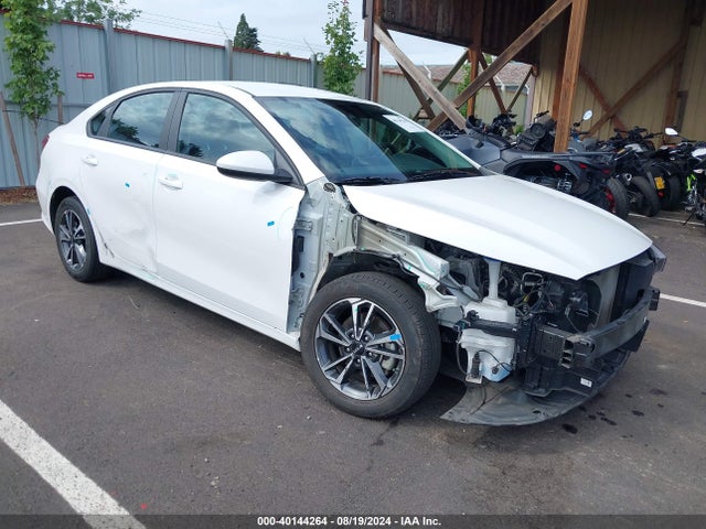 KIA Forte Lxs 2023 3KPF24AD9PE554040 Image 1