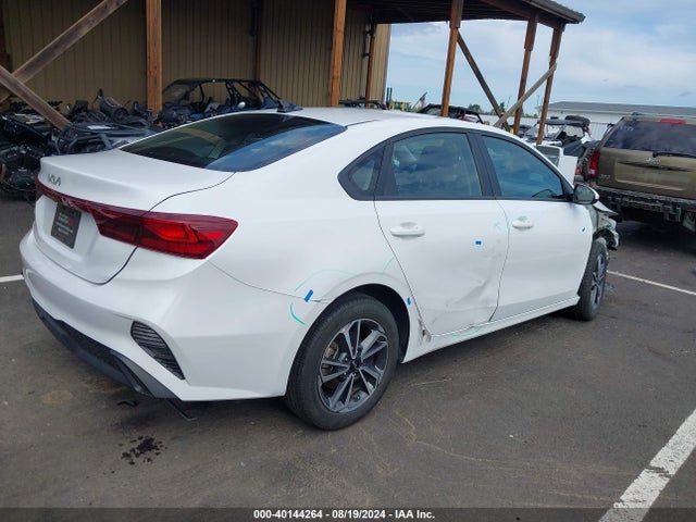 KIA Forte Lxs 2023 3KPF24AD9PE554040 Image 4