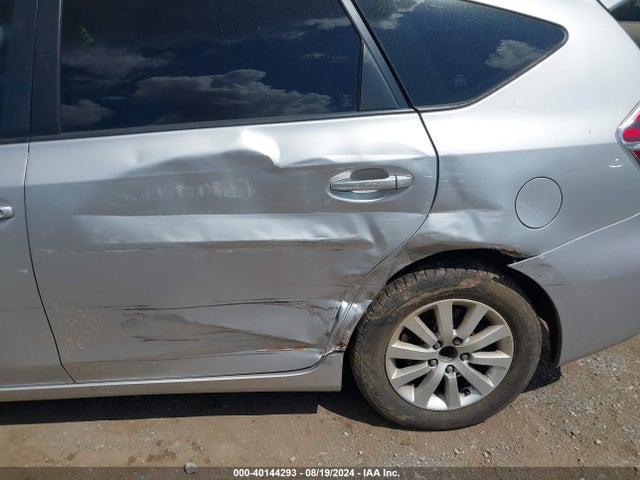Toyota Prius V Two 2016 JTDZN3EU2GJ054409 Image 17