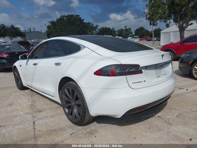 Tesla Model S 60/70/75/85 2016 5YJSA1E14GF150427 Image 3
