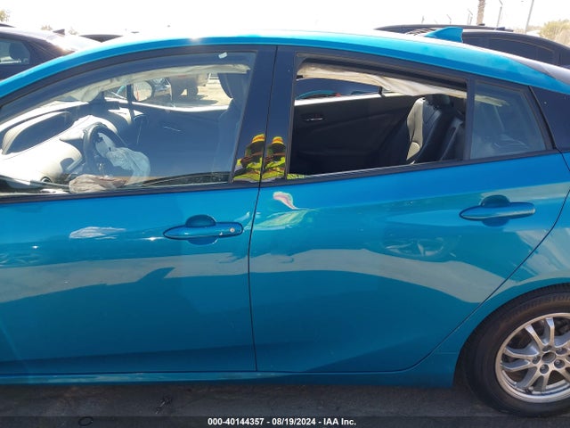 Toyota Prius Prime Premium 2019 JTDKARFP2K3107034 Image 15