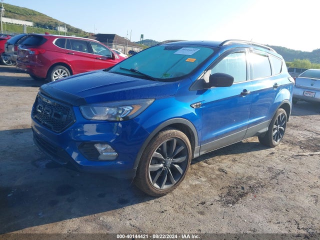Ford ESCAPE SE 2018 1FMCU9GD8JUC01455 Image 2