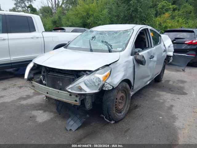 3N1CN7AP4FL877205 Nissan Versa 1.6 S