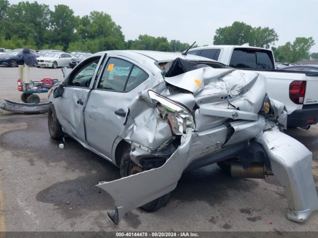 3N1CN7AP4FL877205 Nissan Versa 1.6 S