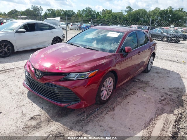 Toyota CAMRY LE 2020 4T1C11AK4LU314744 Image 2