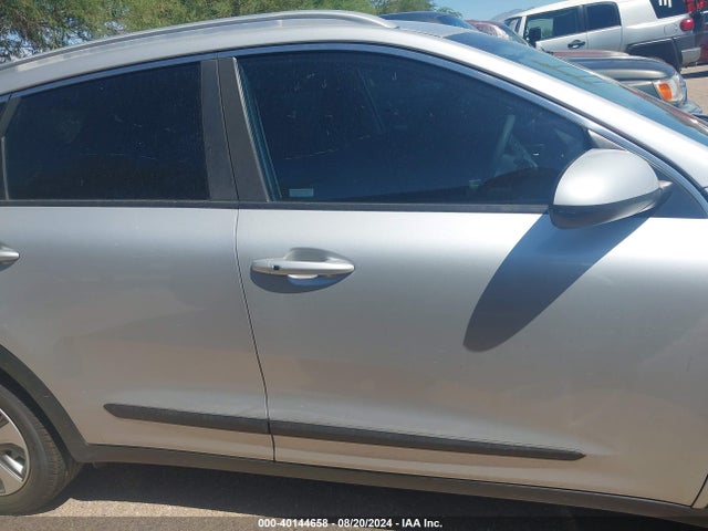 KIA NIRO LX 2018 KNDCB3LC1J5212683 Image 14