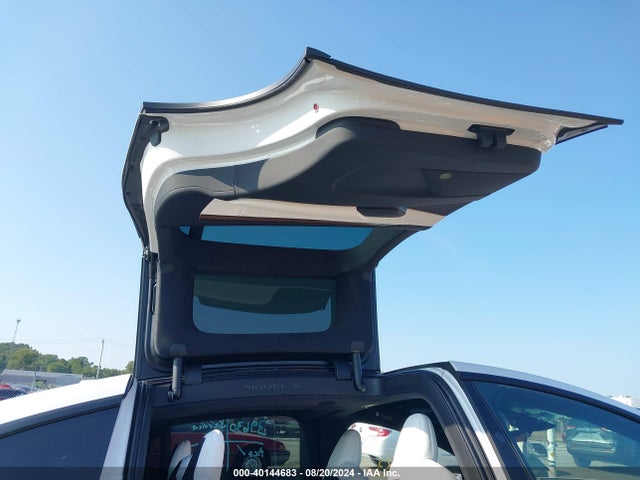 Tesla Model X Long Range 2024 7SAXCDE5XRF446546 Image 19