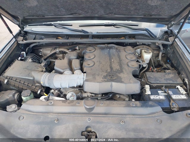 Toyota 4RUNNER SR5 2019 JTEZU5JR7K5194419 Image 10