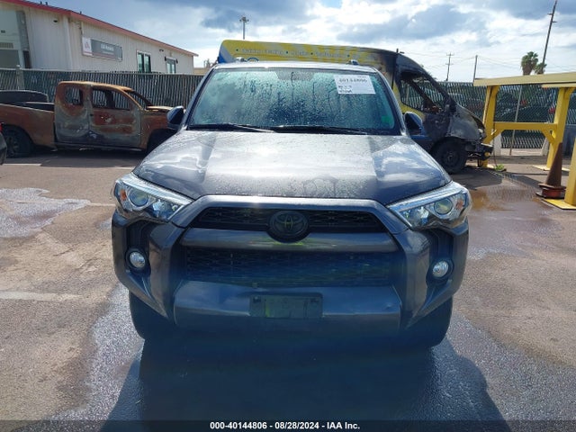 Toyota 4RUNNER SR5 2019 JTEZU5JR7K5194419 Image 12