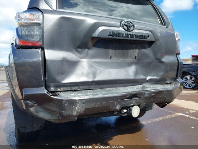 Toyota 4RUNNER SR5 2019 JTEZU5JR7K5194419 Image 6