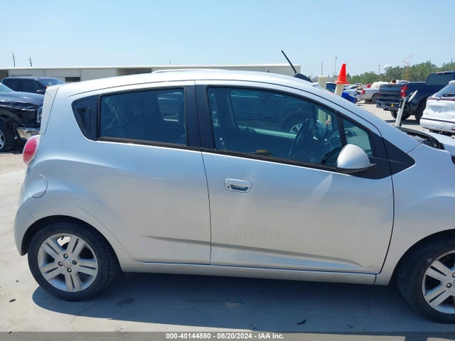 Chevrolet Spark 1lt Cvt 2015 KL8CD6S96FC725201 Image 14