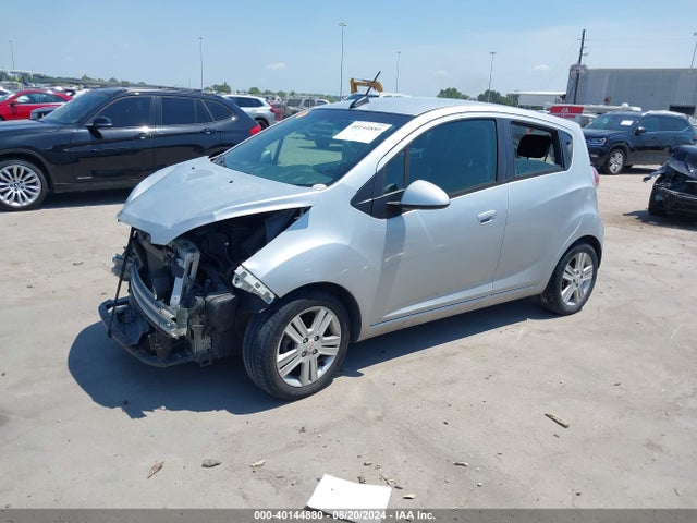 Chevrolet Spark 1lt Cvt 2015 KL8CD6S96FC725201 Image 2