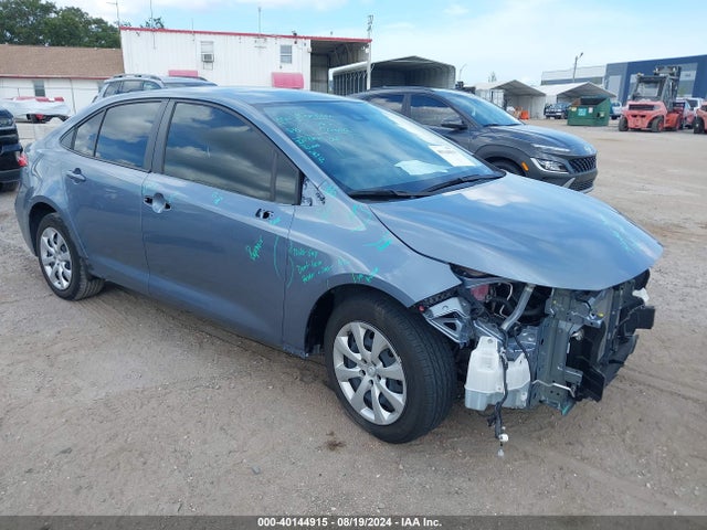 Toyota COROLLA LE 2022 JTDEPMAE1NJ221546 main image