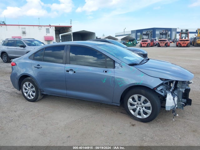 Toyota COROLLA LE 2022 JTDEPMAE1NJ221546 Image 14