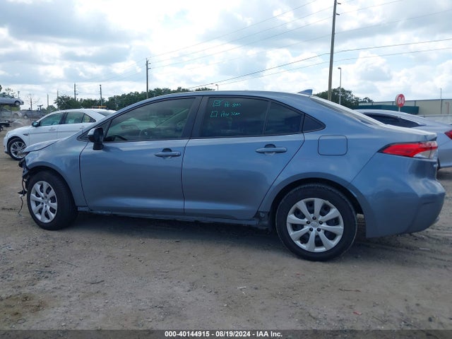 Toyota COROLLA LE 2022 JTDEPMAE1NJ221546 Image 15