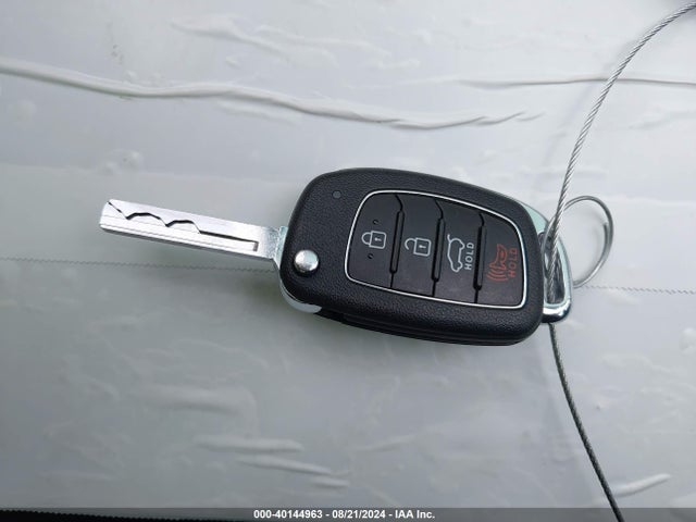 KM8SM4HF6KU301599 Hyundai Santa Fe Xl Se