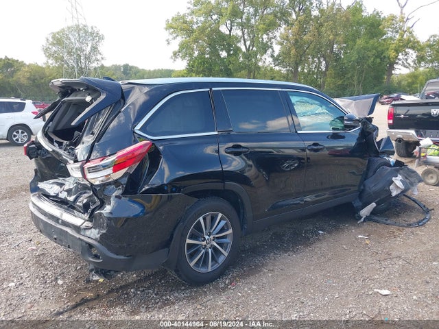Toyota Highlander Xle 2019 5TDJZRFH0KS591250 Image 4
