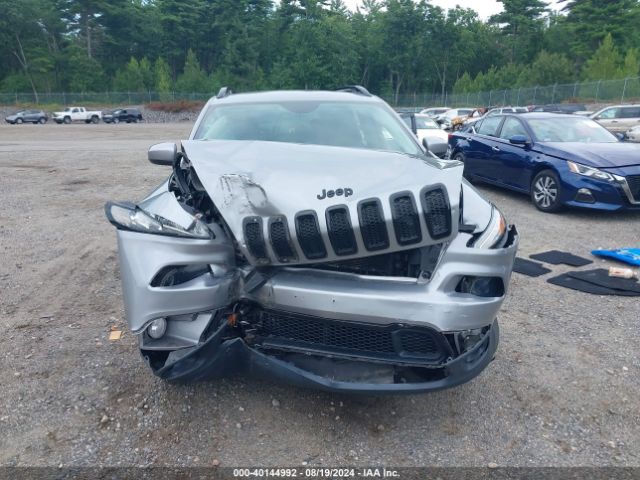 1C4PJMCB2GW191587 Jeep Cherokee Altitude