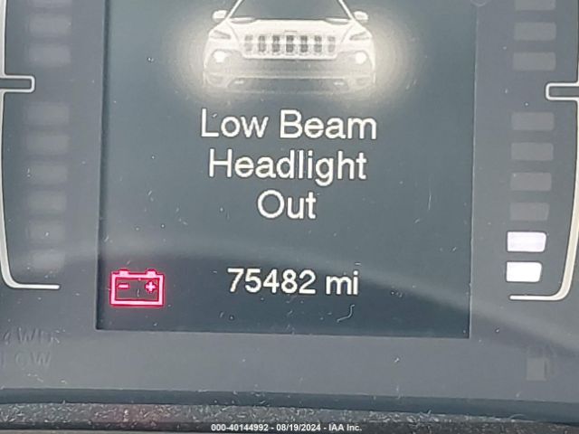 1C4PJMCB2GW191587 Jeep Cherokee Altitude