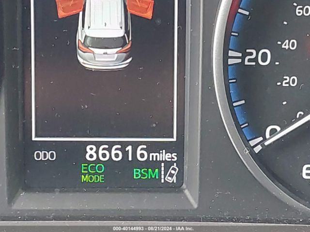 JTMWFREV9JD122853 Toyota Rav4 Xle