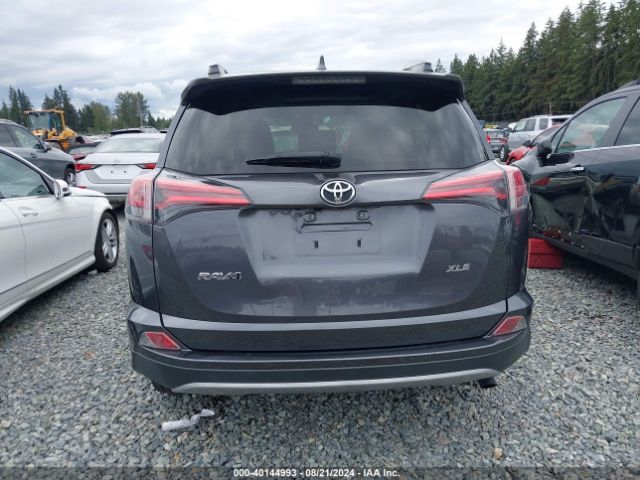 JTMWFREV9JD122853 Toyota Rav4 Xle