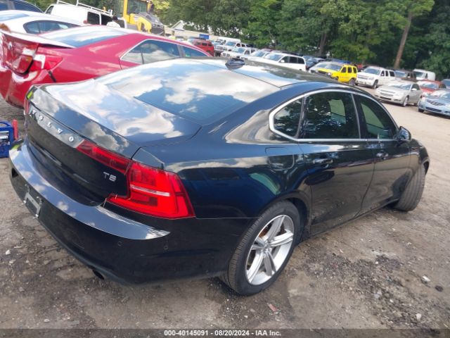 LVY982AK6JP029158 Volvo S90 T5 Momentum