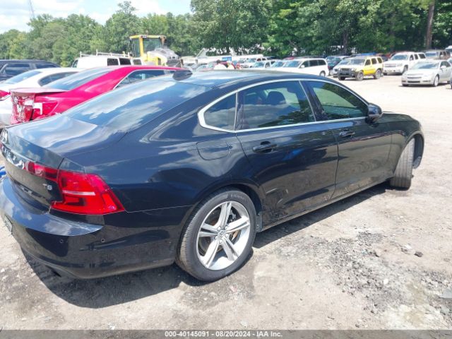 LVY982AK6JP029158 Volvo S90 T5 Momentum