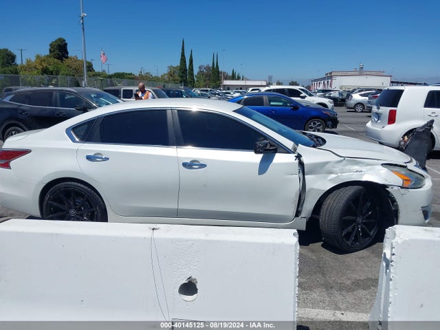 Nissan Altima 2.5 S 2014 1N4AL3AP3EC182622 Image 13