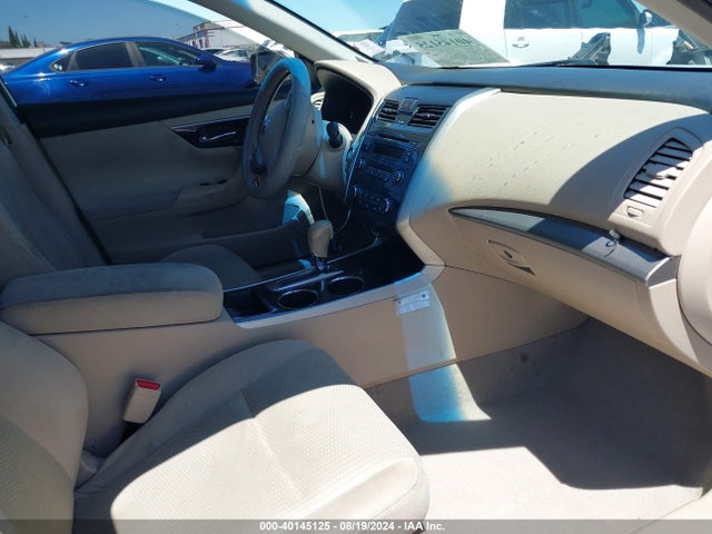 Nissan Altima 2.5 S 2014 1N4AL3AP3EC182622 Image 5