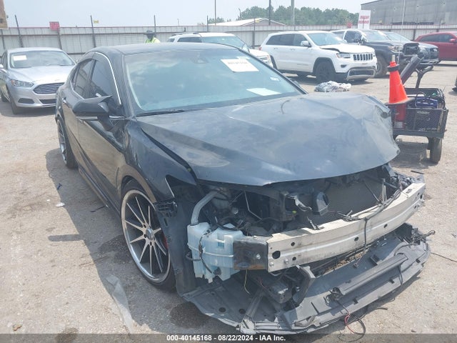 2018 4T1B11HK5JU660736 main image