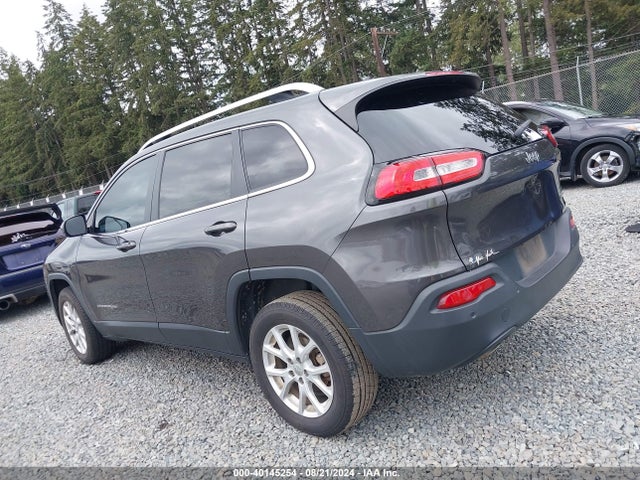 1C4PJLCB8HW623434 Jeep Cherokee Latitude Fwd