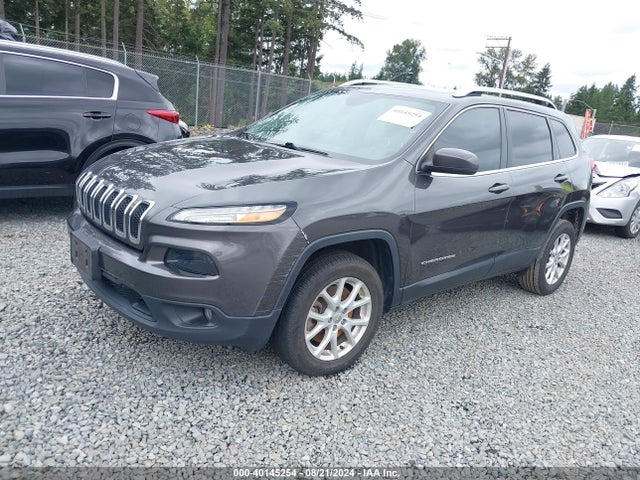 1C4PJLCB8HW623434 Jeep Cherokee Latitude Fwd