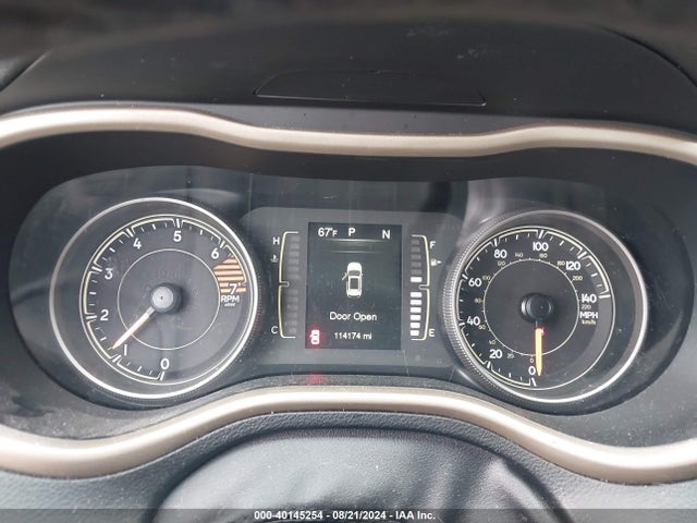 1C4PJLCB8HW623434 Jeep Cherokee Latitude Fwd