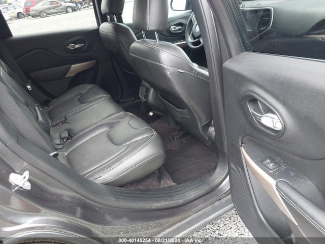 1C4PJLCB8HW623434 Jeep Cherokee Latitude Fwd