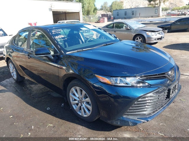Toyota CAMRY LE 2020 4T1L11AK8LU392962 головне зображення