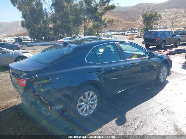 Toyota CAMRY LE 2020 4T1L11AK8LU392962 Image 4