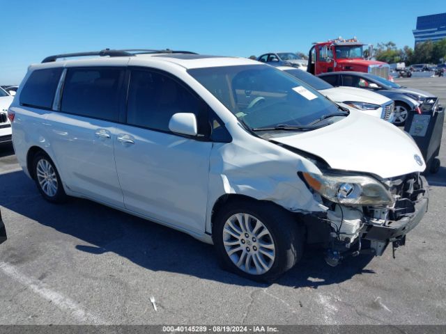 5TDYK3DC0FS533832 Toyota Sienna Xle Premium 8 Passenger
